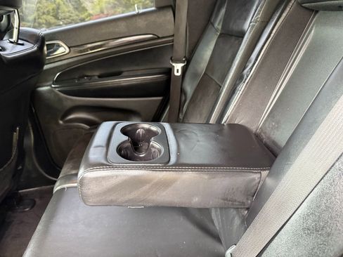 Used 2017 Jeep Grand Cherokee Altitude image 33