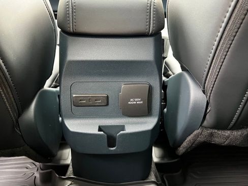 New 2026 Ford Maverick Lariat w/ Black Appearance Package image 17