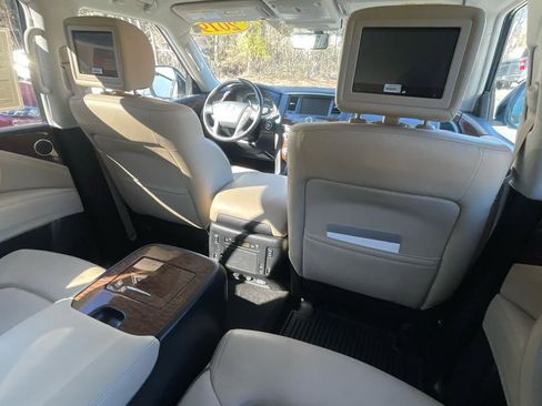 Used 2019 Nissan Armada Platinum w/ Captain's Chairs Package image 23