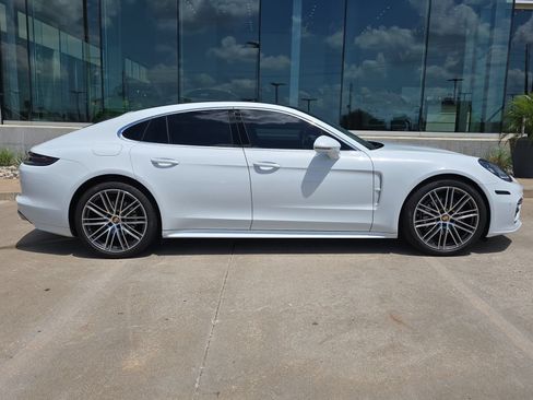 Certified 2023 Porsche Panamera 4 AWD/4WD image 8