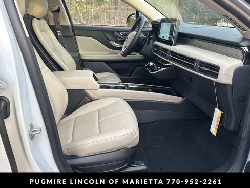 New 2026 Lincoln Corsair Premiere FWD image 13