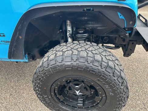 Used 2018 Jeep Wrangler Unlimited Sport S AWD/4WD image 3