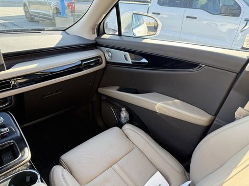 Used 2021 Lincoln Nautilus Reserve w/ Equipment Group 202A image 12