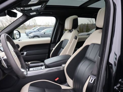 Used 2020 Land Rover Range Rover Sport HST image 19