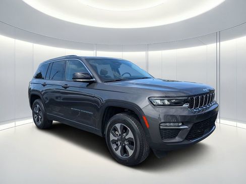 Used 2022 Jeep Grand Cherokee Limited 4xe AWD/4WD image 2