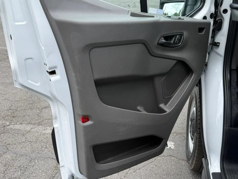 Used 2024 Ford Transit 250 148 Medium Roof RWD image 19