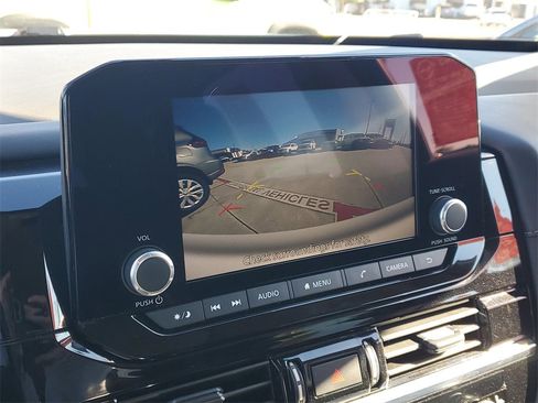 Certified 2025 Nissan Pathfinder SV image 36