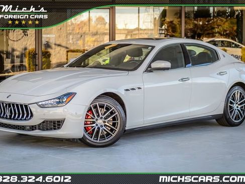 Used 2019 Maserati Ghibli S image 1