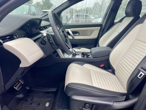 Certified 2025 Land Rover Discovery Sport Dynamic SE AWD/4WD image 14