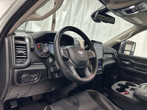 Used 2024 RAM 3500 Laramie image 15