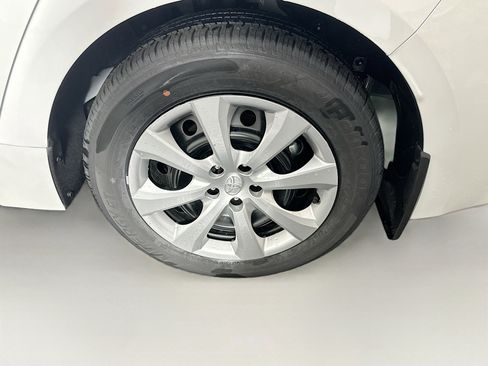 Used 2026 Toyota Corolla LE FWD image 11