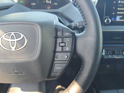 Used 2025 Toyota Prius XLE FWD image 29