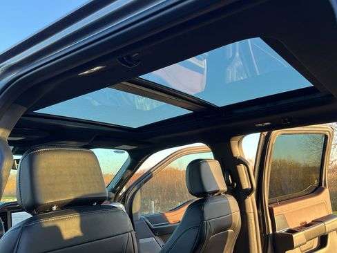 Used 2023 Ford F150 Lariat w/ Equipment Group 502A High image 43