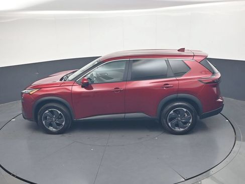 Used 2025 Nissan Rogue SV FWD image 29
