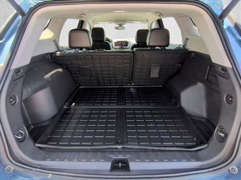 Used 2024 GMC Terrain SLT AWD/4WD image 6
