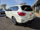 Used 2017 Nissan Pathfinder Platinum image 5