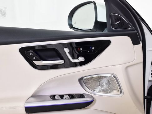 Certified 2025 Mercedes-Benz C 300 Sedan image 18