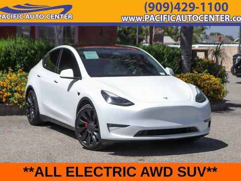 Used 2024 Tesla Model Y Performance AWD/4WD image 1