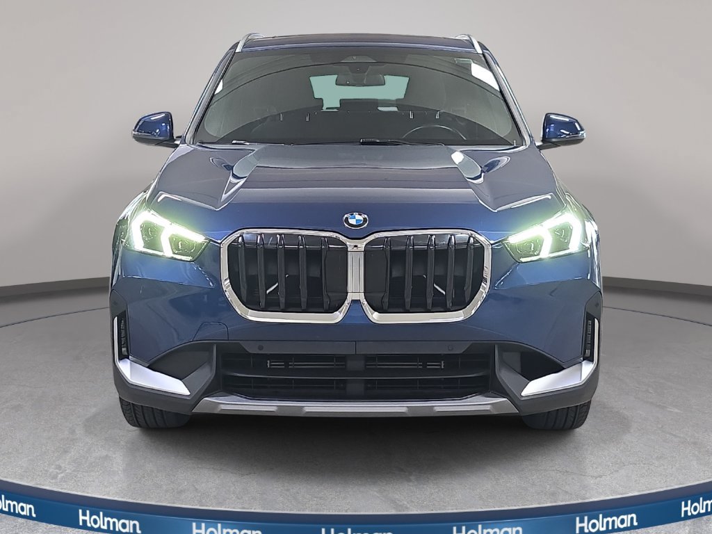 Used 2023 BMW X1 xDrive28i w/ Convenience Package AWD/4WD image 3