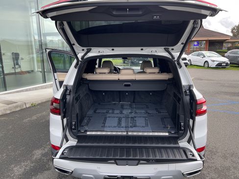 Used 2021 BMW X5 xDrive45e w/ Premium Package image 8