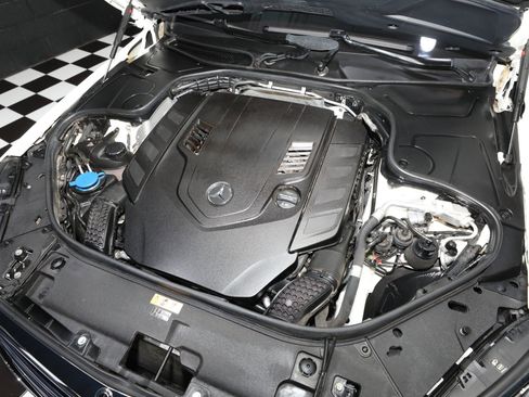 Used 2019 Mercedes-Benz S 560 4MATIC Sedan image 2