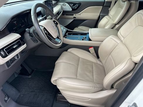 Used 2022 Lincoln Aviator Reserve w/ Equipment Group 201A RWD image 9