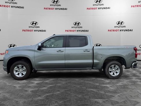 Used 2025 Chevrolet Silverado 1500 LT AWD/4WD image 6
