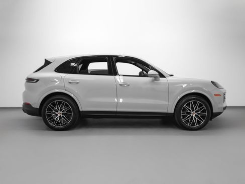 New 2026 Porsche Cayenne image 13