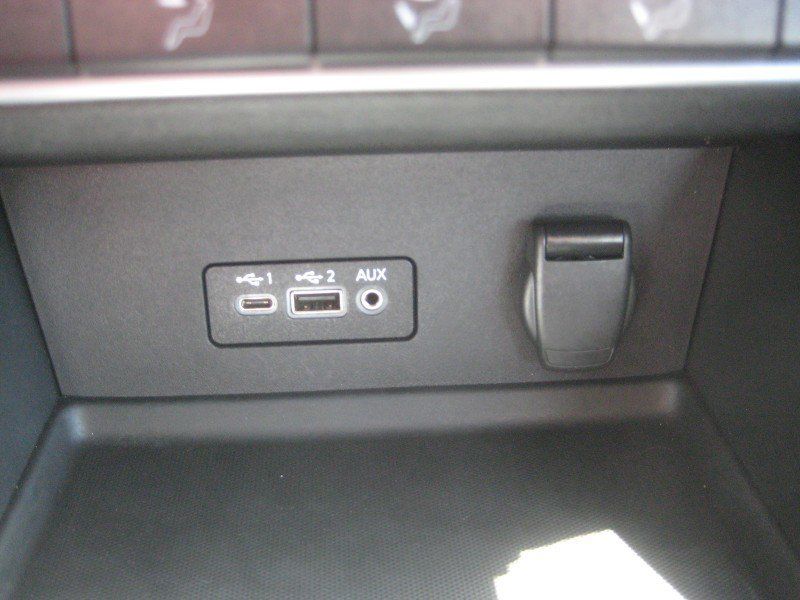 Used 2023 Nissan Sentra SV FWD image 16