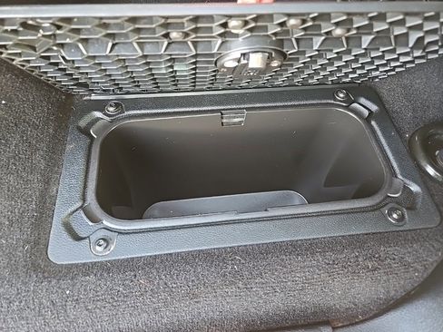 Used 2018 RAM 1500 Classic SLT image 22