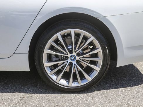 Certified 2023 BMW 530e w/ Convenience Package RWD image 8
