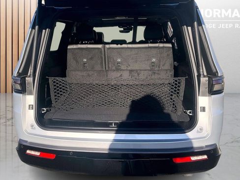 New 2026 Jeep Grand Wagoneer L Limited AWD/4WD image 27