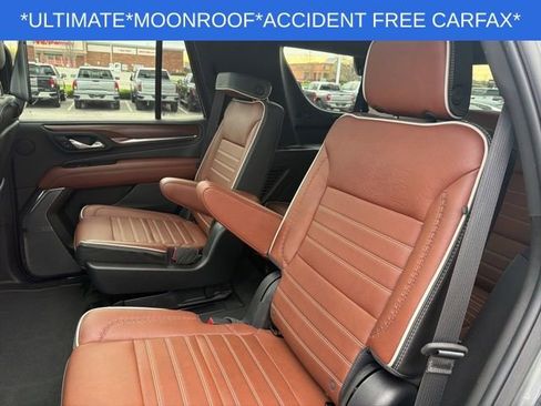 Used 2023 GMC Yukon Denali Ultimate w/ LPO, Floor Liner Package AWD/4WD image 21