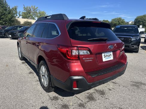 Used 2018 Subaru Outback 2.5i Premium AWD/4WD image 5