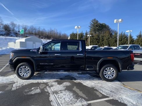 Used 2023 GMC Sierra 2500 Denali image 2