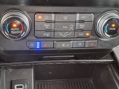 Used 2019 Ford F250 Platinum w/ Platinum Ultimate Package AWD/4WD image 15