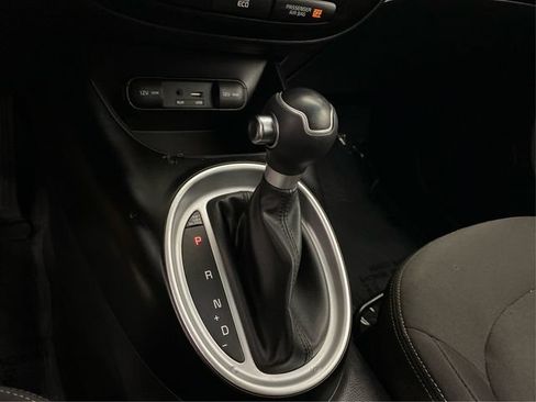 Used 2015 Kia Soul FWD image 29
