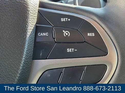 Used 2021 Jeep Cherokee Latitude Lux w/ Comfort/Convenience Group image 26