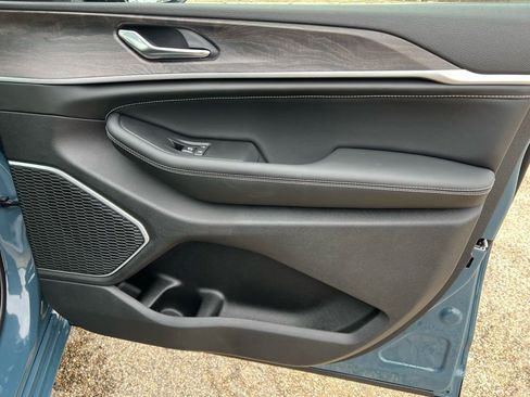 New 2026 Jeep Grand Cherokee Limited image 15