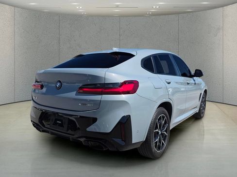 Used 2023 BMW X4 xDrive30i w/ M Sport Package AWD/4WD image 5