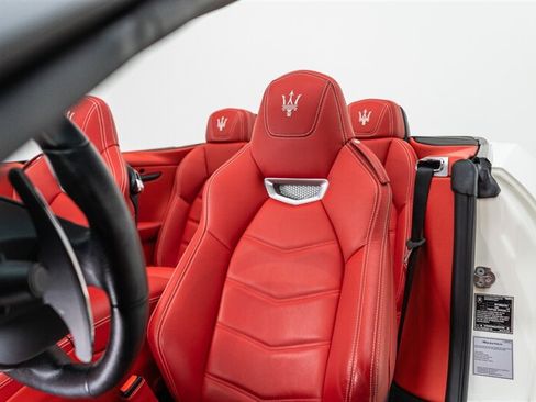 Used 2018 Maserati GranTurismo MC RWD image 34