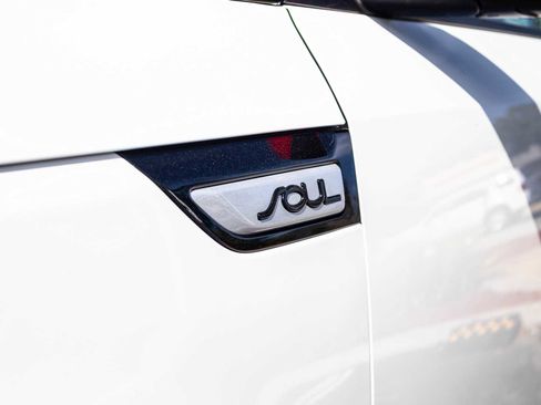 Used 2017 Kia Soul + w/ Designer's Package image 5