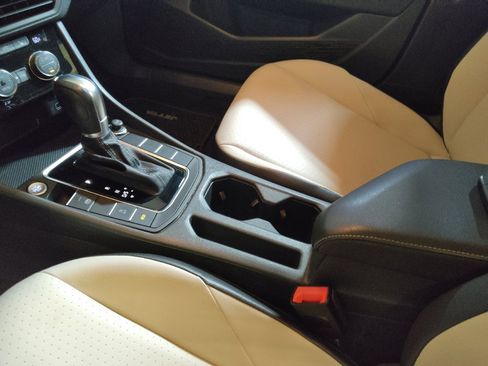 Used 2019 Volkswagen Jetta R-Line FWD image 26