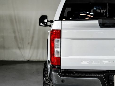 Used 2019 Ford F250 Lariat w/ Lariat Value Package image 38