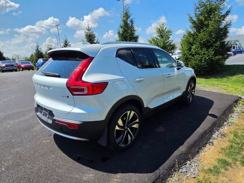 Used 2024 Volvo XC40 B5 Plus w/ Protection Package Premier AWD/4WD image 16
