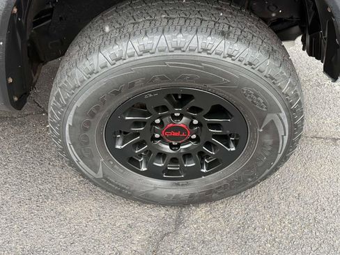 Used 2017 Toyota Tacoma TRD Pro image 7