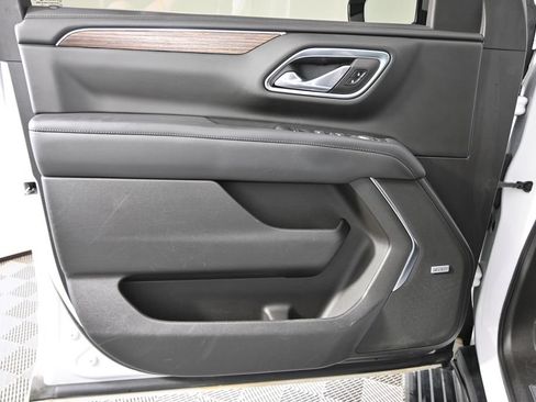 Used 2021 Chevrolet Suburban High Country AWD/4WD image 19