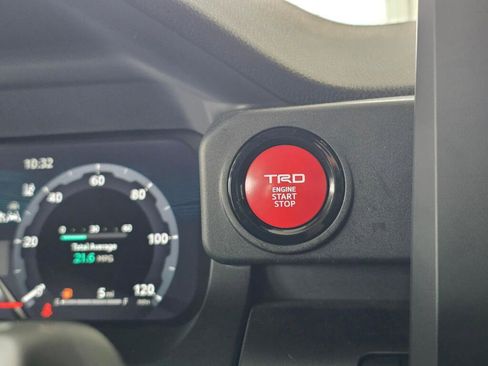 Certified 2024 Toyota Tacoma TRD Off-Road AWD/4WD image 30