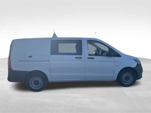 Used 2022 Mercedes-Benz Metris image 7
