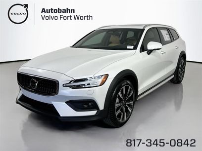 New 2026 Volvo V60 B5 Cross Country Ultra w/ Protection Package Premier